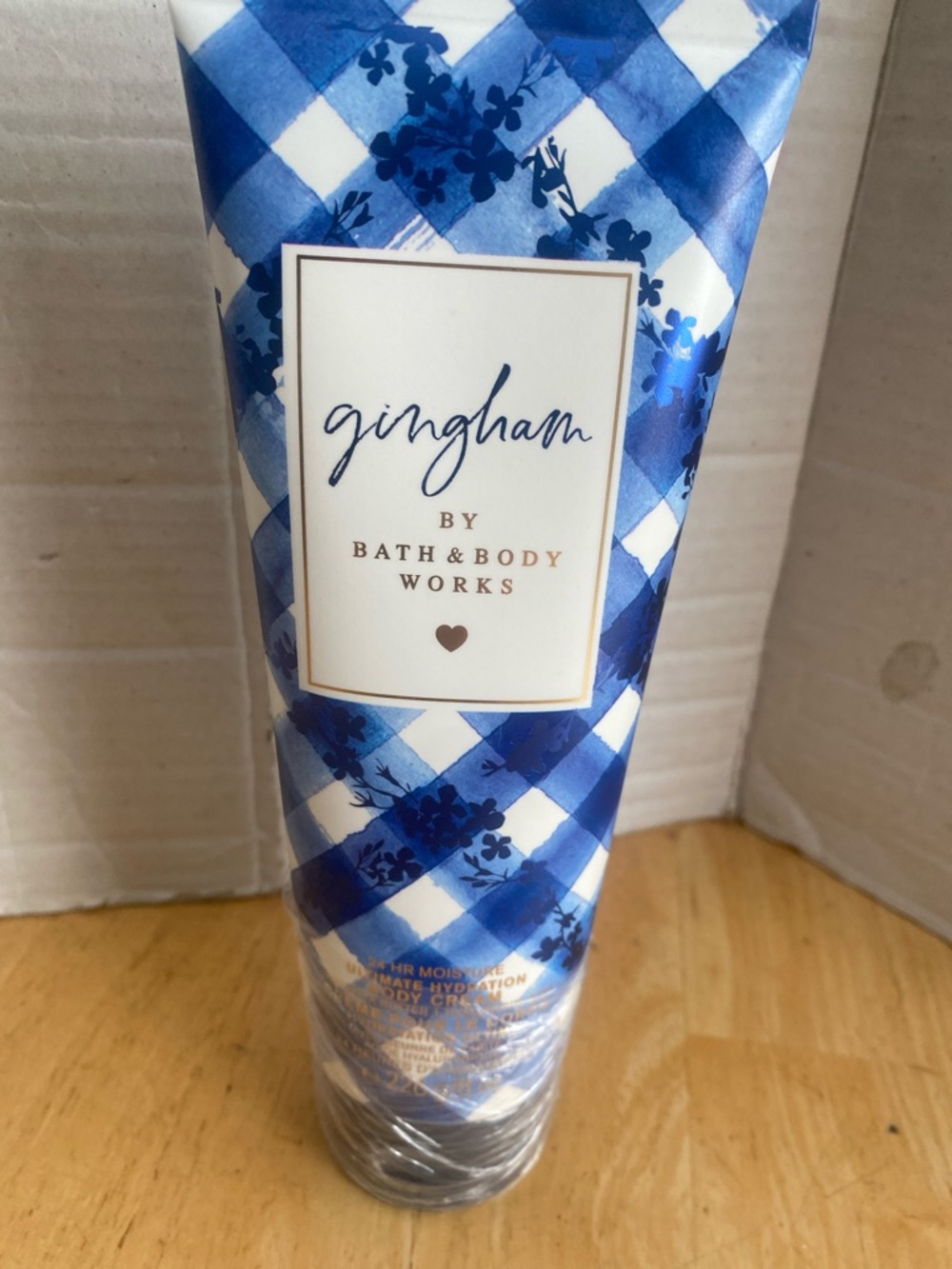 Bath & Body Works Gingham Hydrating Body Cream full size 8 oz NWT